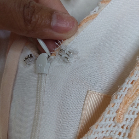 by Anthropologie Puff Sleeve V-Neck Lace Embroidered Mini Dress Size 8 - Picture 7 of 12